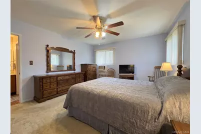 128 James Street, Massapequa, NY 11758 - Photo 19