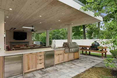 185 Inlet Lane, Greenport, NY 11944 - Photo 5