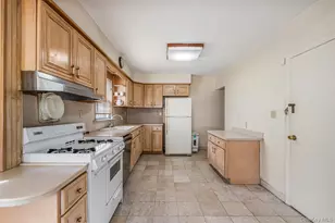 83-15 264th St, Glen Oaks, NY 11004 - Photo 11