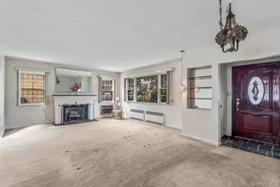 8315 264th Street, Glen Oaks, NY 11004 - Photo 7