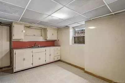 8315 264th Street, Glen Oaks, NY 11004 - Photo 21
