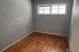 11 Foley Pl, Huntington Station, NY 11746 - Photo 5