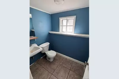 11 Foley Place, Huntington Station, NY 11746 - Photo 9