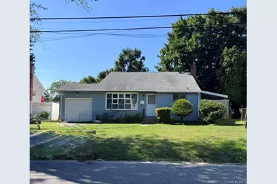 11 Foley Place, Huntington Station, NY 11746 - Photo 1