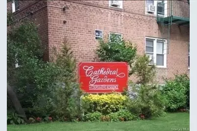 36 Cathedral Avenue #2D, Hempstead, NY 11550 - Photo 1