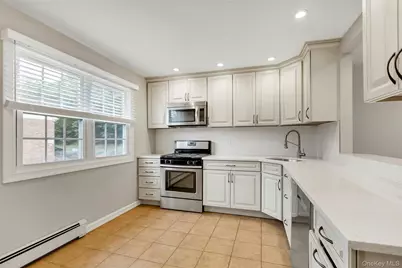 4425 Wilshire #4425, Oakdale, NY 11769 - Photo 5