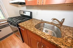 61-41 Saunders St, Rego Park, NY 11374 - Photo 23