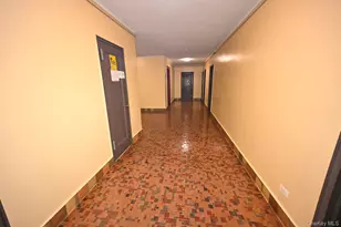 61-41 Saunders St, Rego Park, NY 11374 - Photo 31