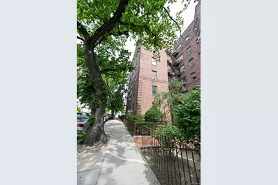 61-41 Saunders Street #B25, Rego Park, NY 11374 - Photo 41