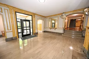61-41 Saunders St, Rego Park, NY 11374 - Photo 7