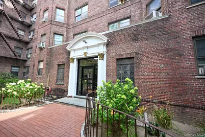 61-41 Saunders Street #B25, Rego Park, NY 11374 - Photo 3
