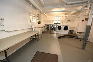 61-41 Saunders St, Rego Park, NY 11374 - Photo 33