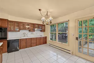 8 Peter Ave, Newburgh, NY 12550 - Photo 11