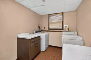 8 Peter Ave, Newburgh, NY 12550 - Photo 33