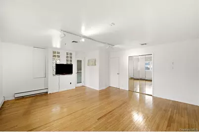 160 Clearmeadow Drive, East Meadow, NY 11554 - Photo 13