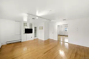 160 Clearmeadow Dr, East Meadow, NY 11554 - Photo 13
