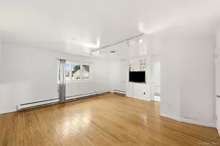 160 Clearmeadow Dr, East Meadow, NY 11554 - Photo 11