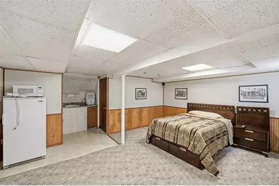 160 Clearmeadow Drive, East Meadow, NY 11554 - Photo 23