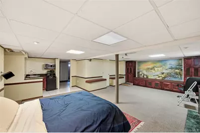 160 Clearmeadow Drive, East Meadow, NY 11554 - Photo 21
