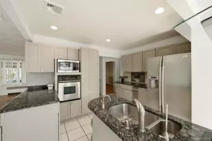 160 Clearmeadow Dr, East Meadow, NY 11554 - Photo 5