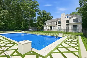 8 Headley Way, Woodbury, NY 11797 - Photo 33