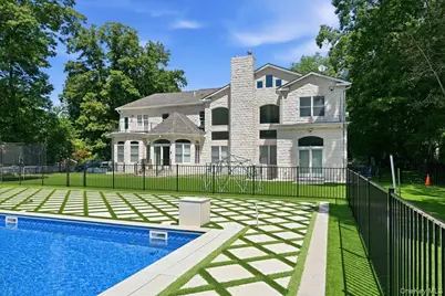 8 Headley Way, Woodbury, NY 11797 - Photo 37