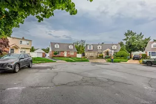 2728 Concord Dr, East Meadow, NY 11554 - Photo 3