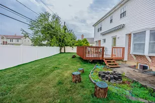 2728 Concord Dr, East Meadow, NY 11554 - Photo 37