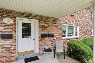 136 N Chestnut St, New Paltz, NY 12561 - Photo 3