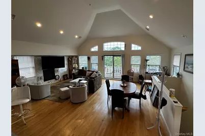 621 E Olive Street #2, Long Beach, NY 11561 - Photo 3