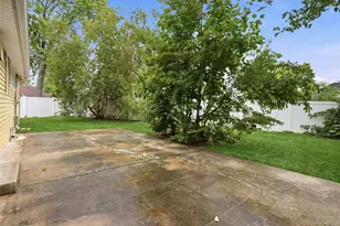 11 Mell Dr, North Babylon, NY 11703 - Photo 27