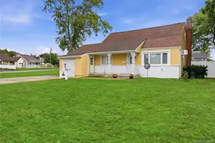 11 Mell Dr, North Babylon, NY 11703 - Photo 3