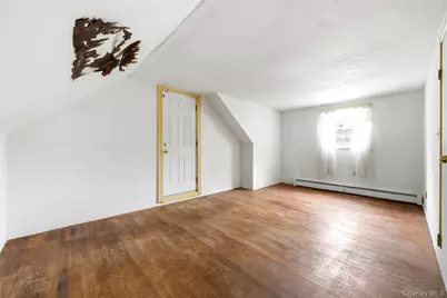 11 Mell Drive, North Babylon, NY 11703 - Photo 23