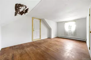 11 Mell Dr, North Babylon, NY 11703 - Photo 23