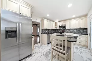 11 Mell Dr, North Babylon, NY 11703 - Photo 9