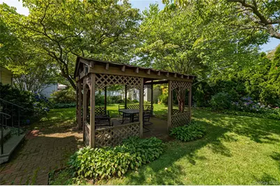 9 Croyden Lane, Hicksville, NY 11801 - Photo 21