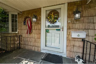 9 Croyden Lane, Hicksville, NY 11801 - Photo 25