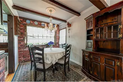9 Croyden Lane, Hicksville, NY 11801 - Photo 5