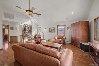 1602 Imperial Avenue, New Hyde Park, NY 11040 - Photo 23