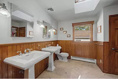 1602 Imperial Avenue, New Hyde Park, NY 11040 - Photo 27