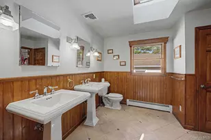 1602 Imperial Ave, New Hyde Park, NY 11040 - Photo 27