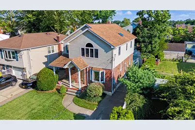 1602 Imperial Avenue, New Hyde Park, NY 11040 - Photo 3
