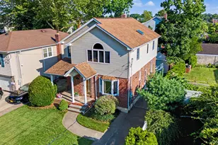 1602 Imperial Ave, New Hyde Park, NY 11040 - Photo 3
