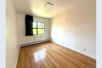 120-25 Ketch Court, Flushing, NY 11356 - Photo 9