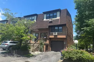 120-25 Ketch Ct, Flushing, NY 11356 - Photo 1