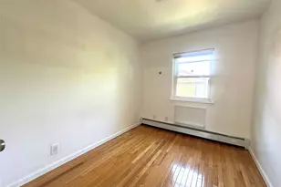 120-25 Ketch Ct, Flushing, NY 11356 - Photo 7
