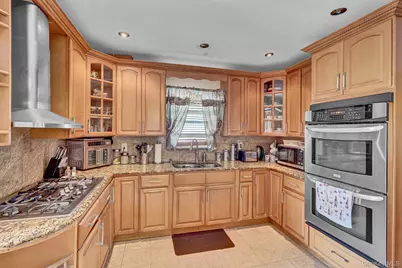 17 Shonnard Avenue, Freeport, NY 11520 - Photo 11