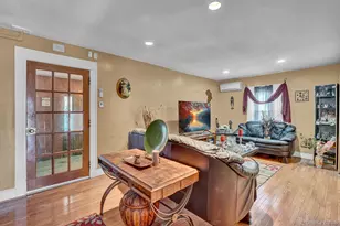 17 Shonnard Ave, Freeport, NY 11520 - Photo 5