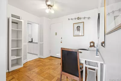 70-25 Yellowstone Boulevard #16R, Forest Hills, NY 11375 - Photo 11