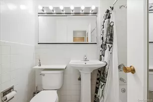 70-25 Yellowstone Blvd, Forest Hills, NY 11375 - Photo 25